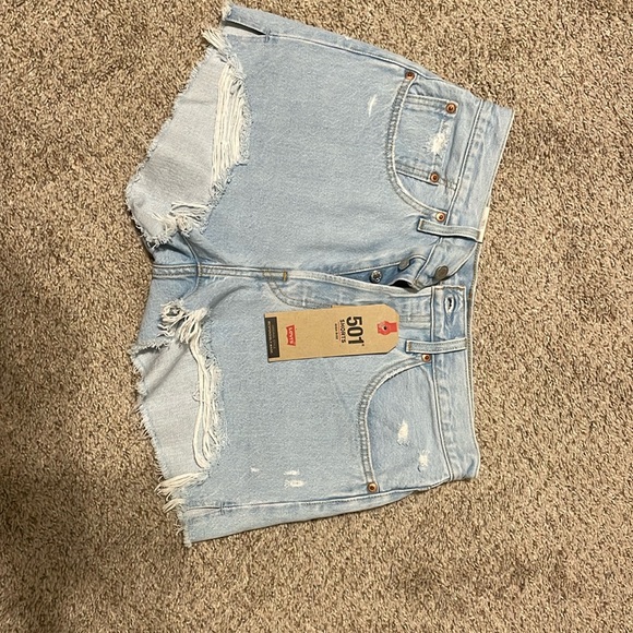 Levi's Pants - New with tags Levi light wash 501 shorts